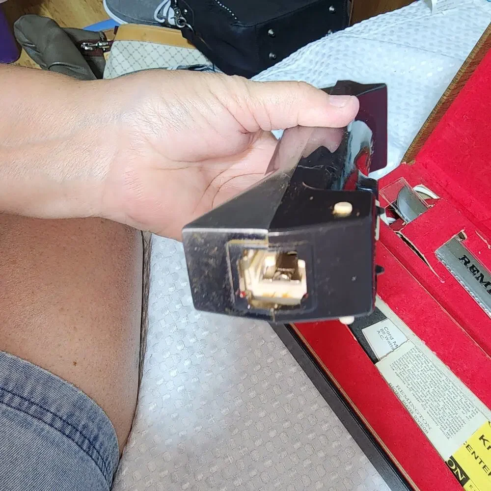 VINTAGE REMINGTON ELECTRIC KNIFE